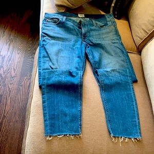 COPY - Hudson jeans with frayed bottom